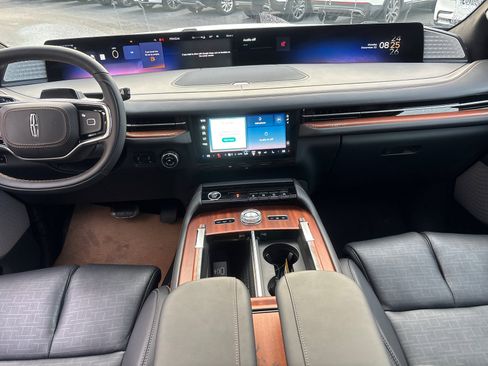 New 2026 Lincoln Navigator L Black Label image 30