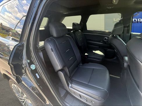 Certified 2026 Hyundai Palisade Calligraphy FWD image 9
