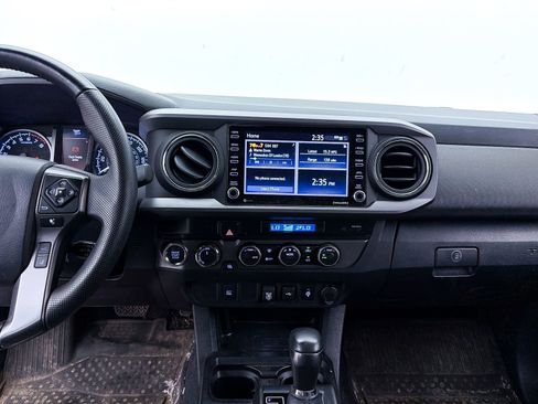 Used 2023 Toyota Tacoma TRD Off-Road AWD/4WD image 6