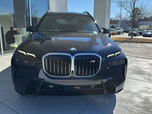 New 2026 BMW X7 M60i image 7