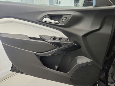 New 2025 Chevrolet Trax LT w/ Driver Confidence Package FWD image 29