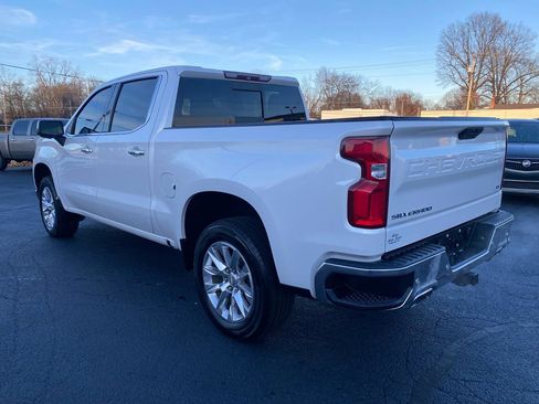 Used 2019 Chevrolet Silverado 1500 LTZ w/ LTZ Premium Package AWD/4WD image 3
