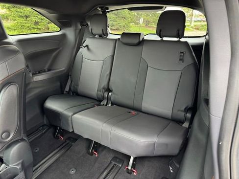 Certified 2022 Toyota Sienna XSE w/ XSE Plus Package AWD/4WD image 16