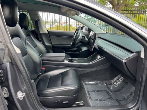 Used 2019 Tesla Model 3 Long Range image 15