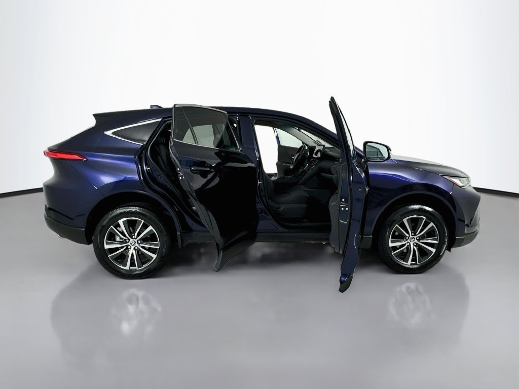 Used 2024 Toyota Venza LE AWD/4WD image 22