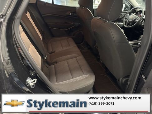 Used 2024 Chevrolet Trax LS w/ LS Convenience Package image 14