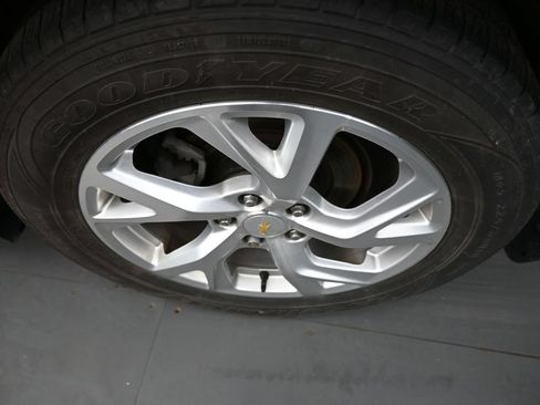 Used 2020 Chevrolet Equinox Premier AWD/4WD image 9