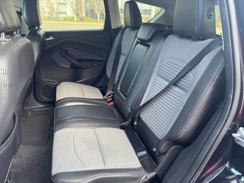 Used 2019 Ford Escape SE image 28