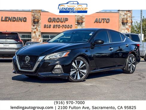 Used 2021 Nissan Altima 2.5 SV FWD image 1
