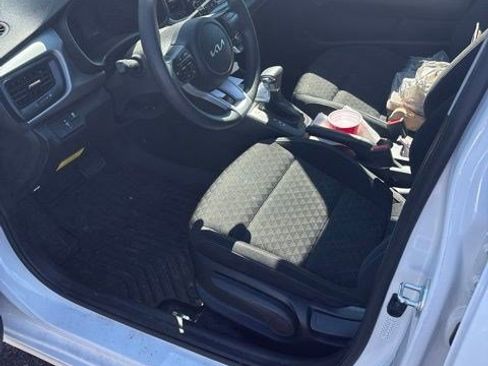 Used 2022 Kia Rio LX FWD image 5