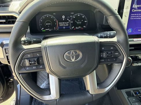 Used 2025 Toyota 4Runner TRD Off-Road Premium image 11