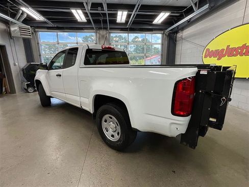 Used 2019 Chevrolet Colorado W/T RWD image 3