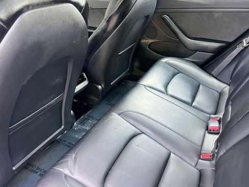 Used 2022 Tesla Model 3 Long Range AWD/4WD image 4