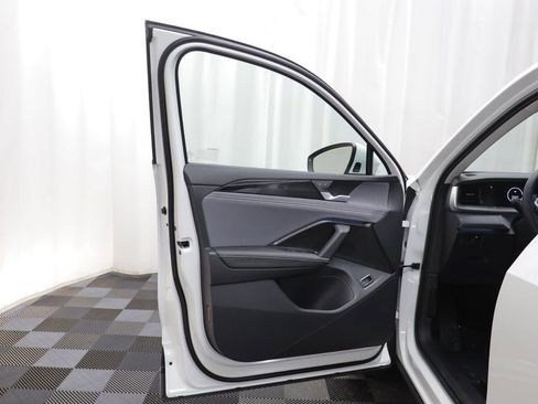 New 2026 Volkswagen Tiguan SE image 5