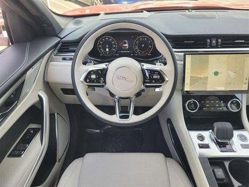 New 2026 Jaguar F-PACE R-Dynamic S image 8