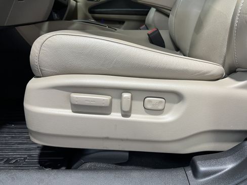 Used 2017 Honda Pilot Elite image 29