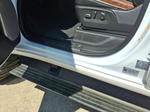 Used 2025 GMC Sierra 2500 Denali Ultimate image 18