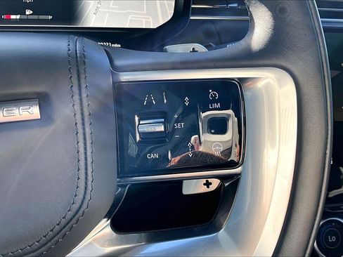 Used 2023 Land Rover Range Rover SE image 19