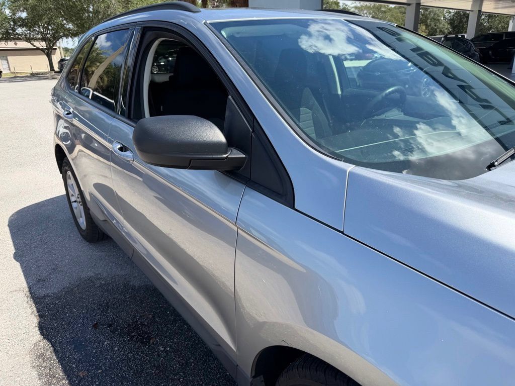 Used 2020 Ford Edge SE FWD image 12