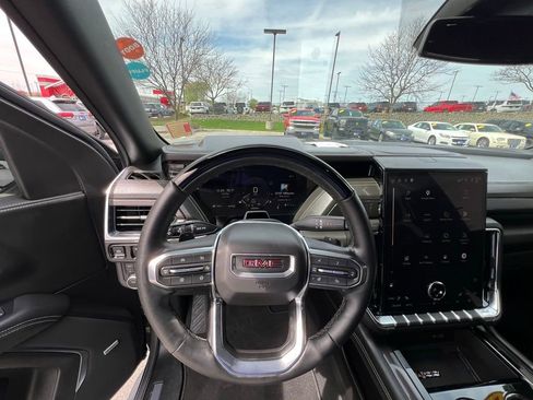 Used 2025 GMC Yukon XL Elevation image 54