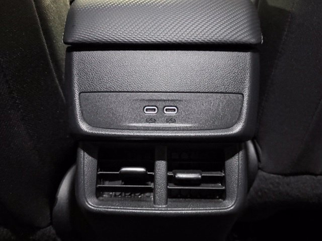 Used 2025 Chevrolet Equinox LT FWD image 32
