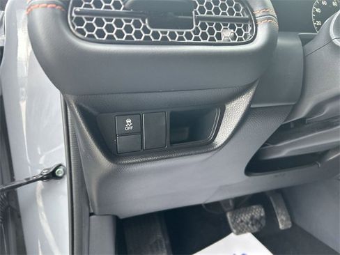Used 2025 Honda HR-V Sport image 17