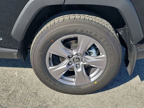 New 2025 Toyota RAV4 LE image 18