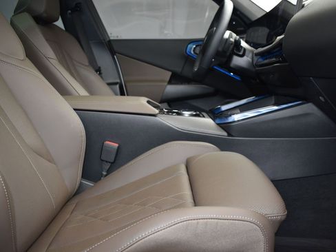 Used 2025 BMW X3 xDrive30i w/ M Sport Package image 25