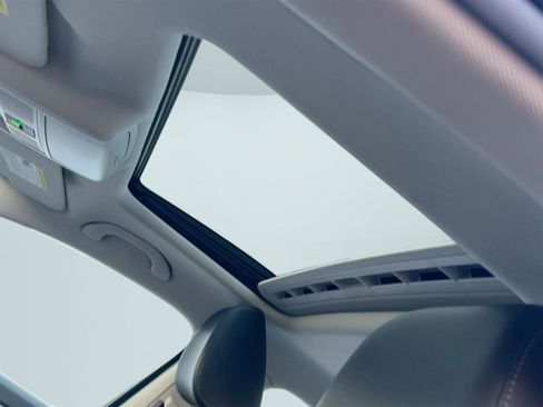 Used 2022 Volkswagen Passat 2.0T SE image 15