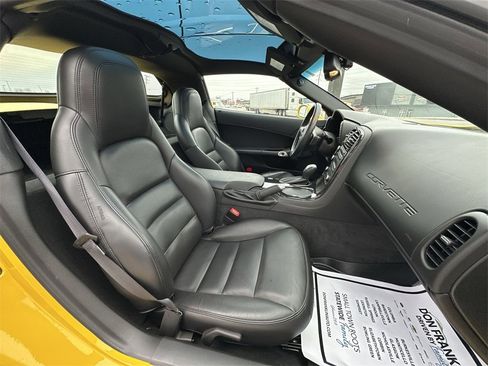 Used 2011 Chevrolet Corvette Base w/ Roof Package image 22