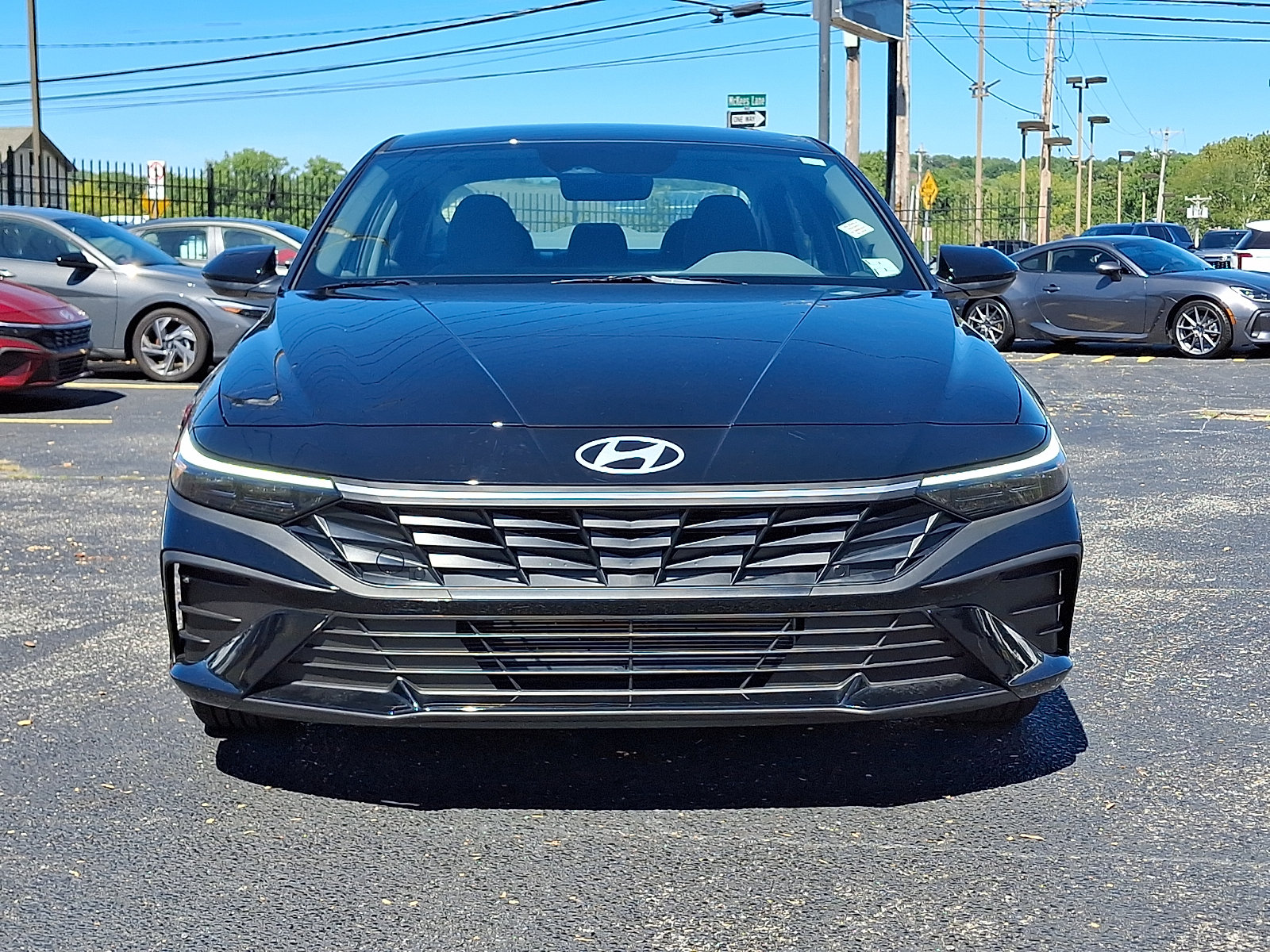 Certified 2026 Hyundai Elantra SE FWD image 2