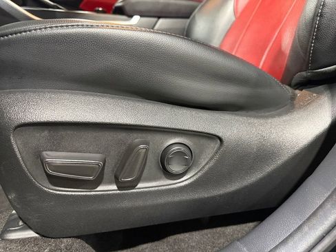 Used 2023 Toyota Highlander XSE image 22