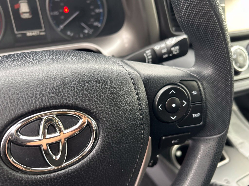 Used 2018 Toyota RAV4 LE w/ All Weather Liner Package AWD/4WD image 26