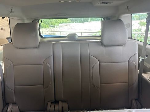 Used 2016 Chevrolet Suburban LT AWD/4WD image 16