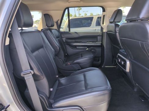 Used 2024 Ford Expedition XLT RWD image 21