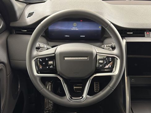 Certified 2025 Land Rover Discovery Sport Dynamic SE image 11