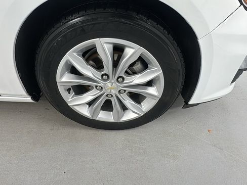 Used 2024 Chevrolet Malibu LT image 9