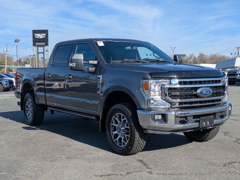 Used 2022 Ford F250 Lariat w/ Lariat Value Package image 3