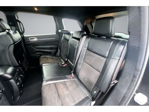 Used 2021 Jeep Grand Cherokee Laredo X image 23