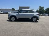 Used 2021 Hyundai Venue SE image 2
