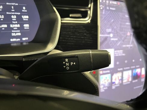 Used 2018 Tesla Model X 75D image 34