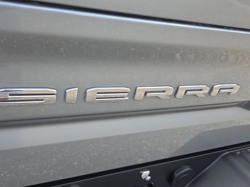 Used 2026 GMC Sierra 1500 SLT AWD/4WD image 32