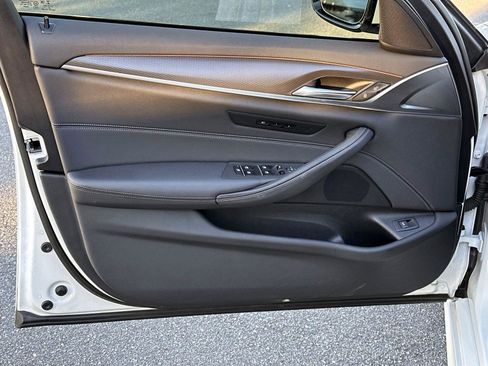 Used 2023 BMW 530i w/ M Sport Package image 15