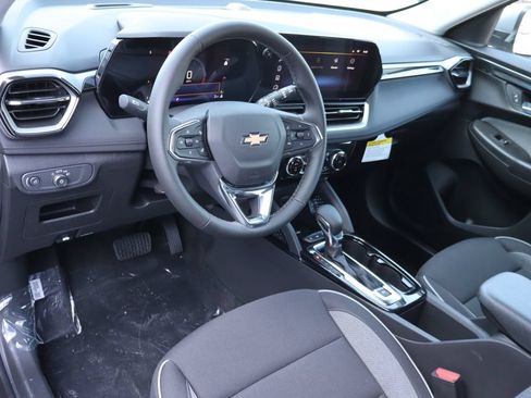 New 2026 Chevrolet TrailBlazer LT w/ Convenience Package FWD image 6