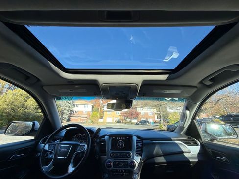 Used 2016 GMC Yukon XL SLT w/ HD Trailering Package image 34