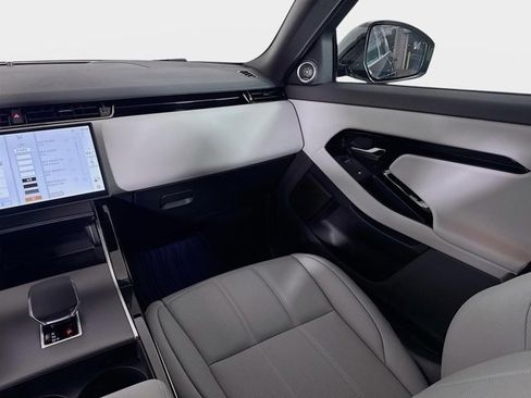 Used 2026 Land Rover Range Rover Evoque S image 26