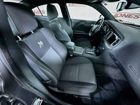 Used 2018 Dodge Charger R/T Scat Pack w/ Driver Confidence Group RWD image 30