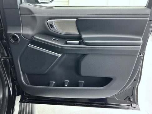 Used 2025 Ford Expedition Max Platinum AWD/4WD image 16