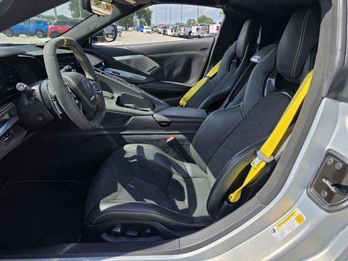 Used 2021 Chevrolet Corvette Stingray Premium Cpe w/ Z51 Performance Package RWD image 12
