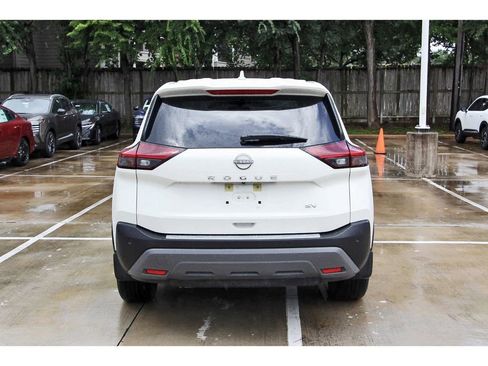 Used 2023 Nissan Rogue SV FWD image 6